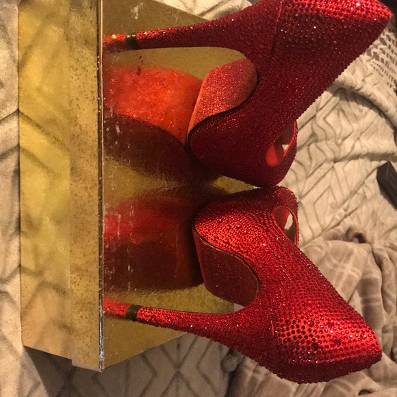 Red crystal peep toe pumps size 9 - Picture 5 of 8
